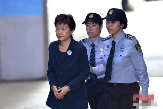 樸槿惠拒不出席19日庭審 早前律師提出集體辭職