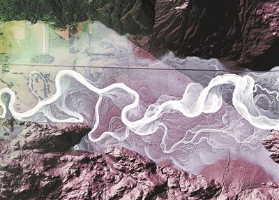 地理學(xué)家用雷達(dá)繪制地質(zhì)圖猶如抽象畫(huà)