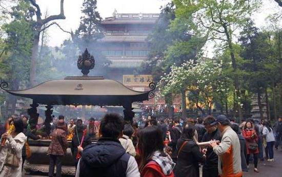 12部門(mén)聯(lián)合發(fā)文 治理佛教道教商業(yè)化問(wèn)題
