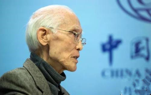 著名詩人余光中病逝，今天讓我們?cè)僮x一遍《鄉(xiāng)愁》