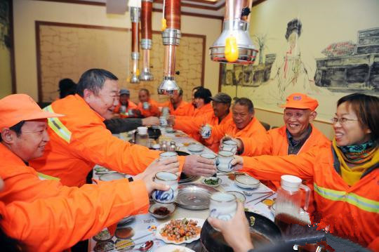 全國總工會就員工福利出新規(guī) 婚喪嫁娶可給予慰問金