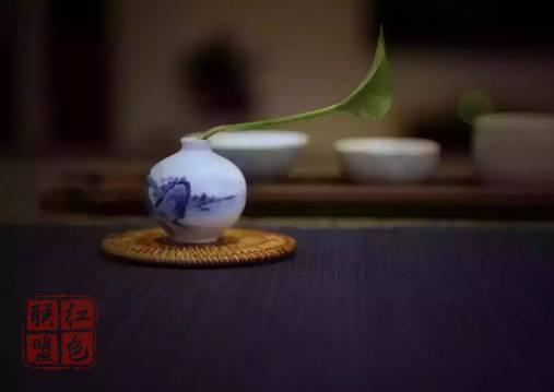 恰如燈下故人——隨霍華一起諦聽中國(guó)瓷器的美妙之音