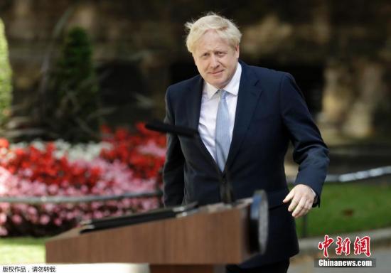 英首相向愛(ài)爾蘭承諾：脫歐后兩國(guó)之間不設(shè)硬邊界
