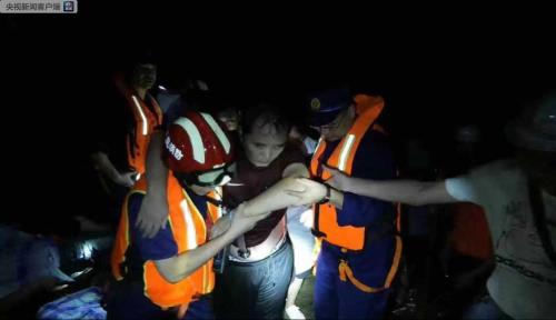 湖北恩施鶴峰縣突發(fā)山洪致7人死亡 救援仍繼續(xù)