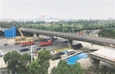 無錫塌橋事故追問：卸不下的重 貨車不超載就虧本？