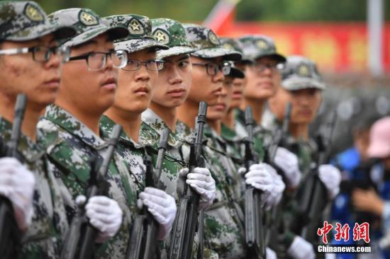 兩部門：普通高校軍事技能實際訓(xùn)練時間不得少于14天