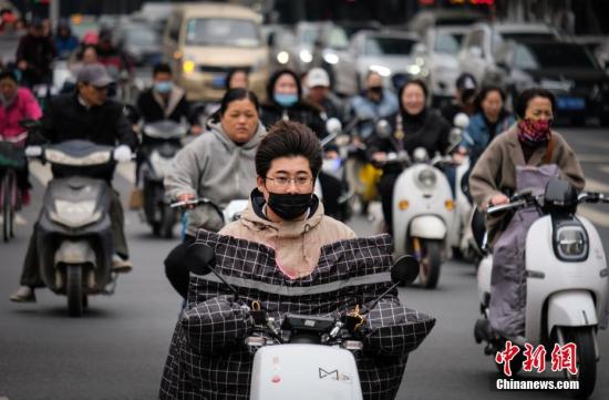 強冷空氣影響中東部地區(qū) 內(nèi)蒙古中西部等地有沙塵