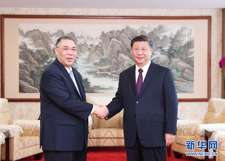 習(xí)近平會(huì)見(jiàn)崔世安