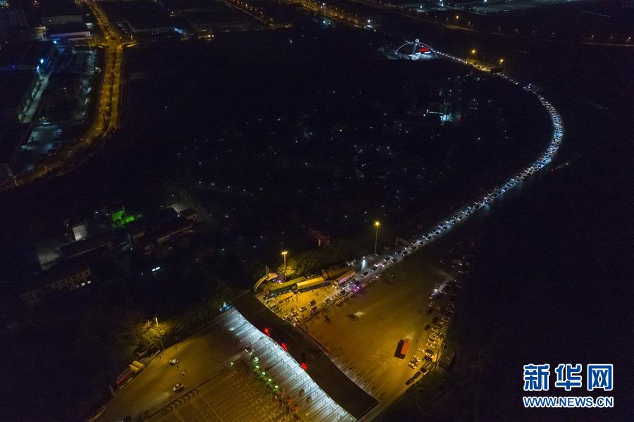 （新華全媒頭條·圖文互動）（14）上下同心，守望相助——中國抗疫眾志成城的生動實踐