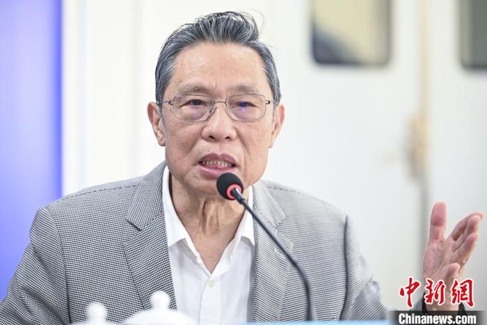 鐘南山：不要指望疫情全部消失 不影響生活生產(chǎn)即可