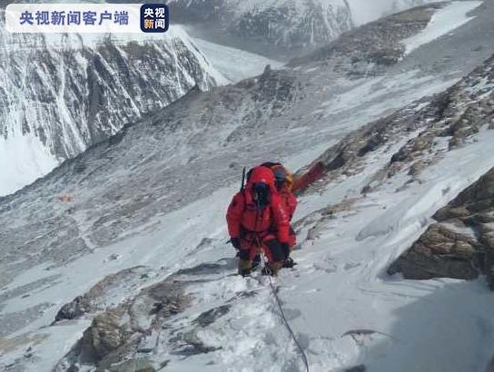 2020珠峰高程測量登山隊修路至海拔8600米位置