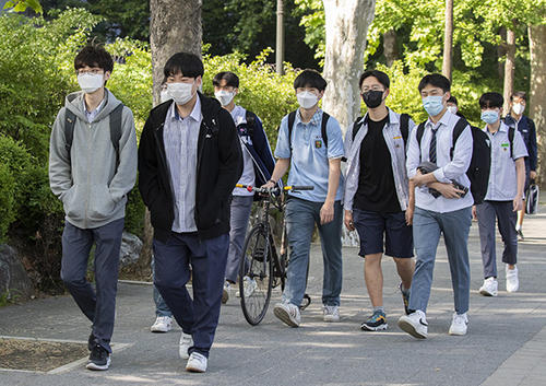 韓國新增49例確診病例 中小學(xué)生告別最長寒假全部復(fù)課