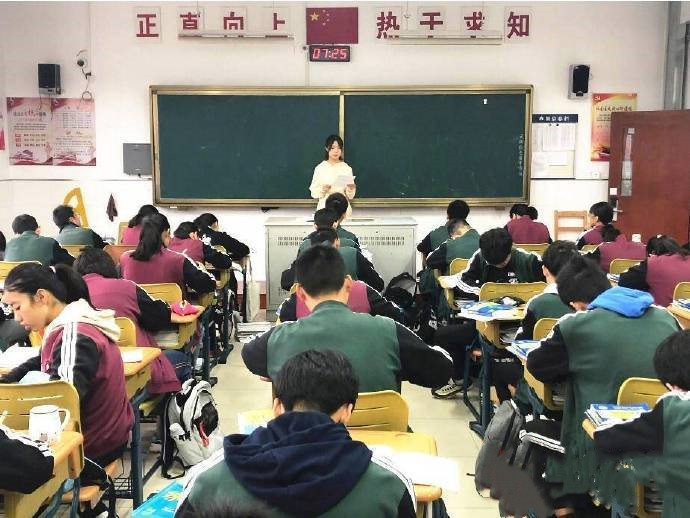 “想讓更多孩子看到我所看到的”，女大學(xué)生回貴州深山任教