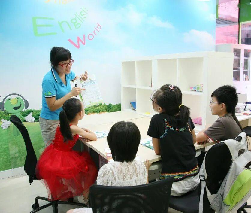 云石：中國(guó)的“全民學(xué)英語(yǔ)”，到底是不是浪費(fèi)資源？