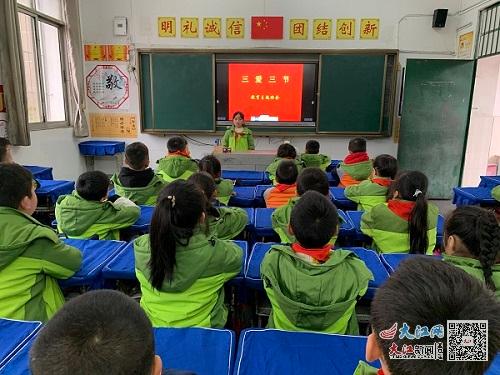 只盯著校園，走不出教育“內(nèi)卷化”困境
