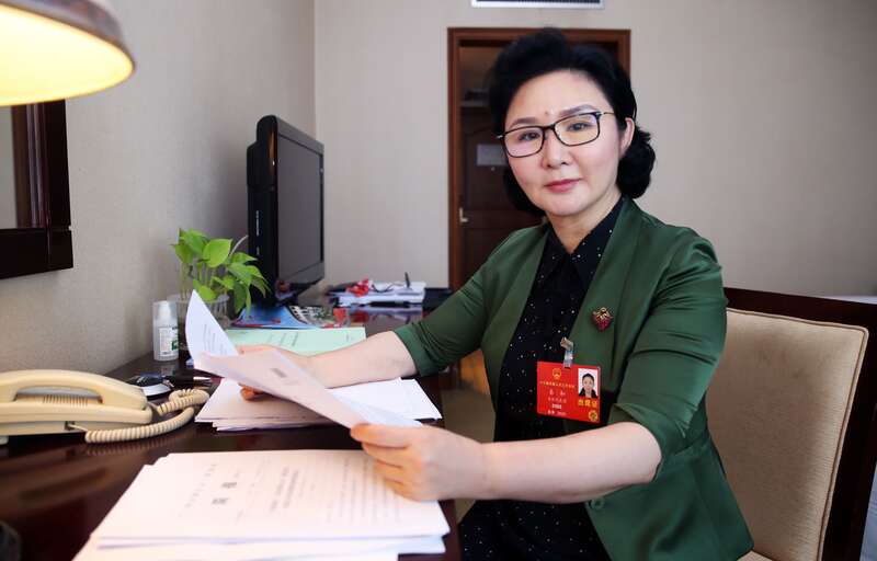 秦和代表：要將辦好鄉(xiāng)村學(xué)校作為鄉(xiāng)村振興的首要任務(wù)