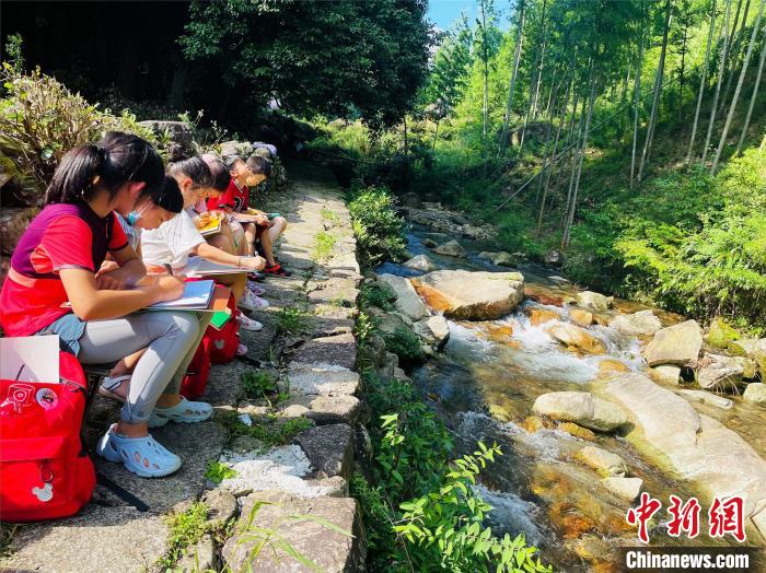 孩子暑期去哪兒？“行萬里路”正在改變家長(zhǎng)育子觀