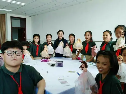 中小學(xué)生開展職業(yè)體驗(yàn) 職業(yè)教育大有可為