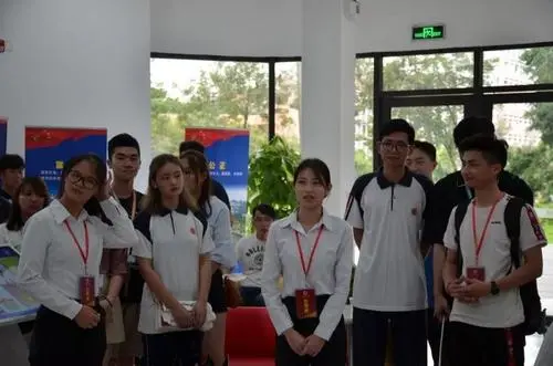 一場(chǎng)難忘的“夏日限定”之旅 青聯(lián)為港澳臺(tái)大學(xué)生暑期實(shí)習(xí)“搭臺(tái)”