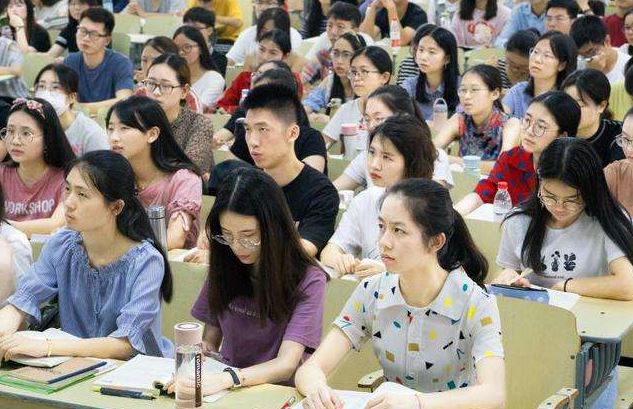 想考編制？這3類“內(nèi)部人員”競爭小，其中這類人100%能成公務(wù)員