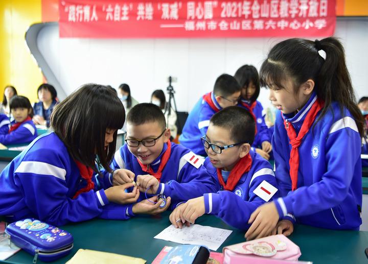 “雙減”真的減了嗎？讀懂背后的教育邏輯