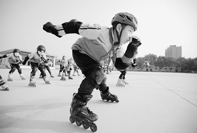看！那冰雪上的少年