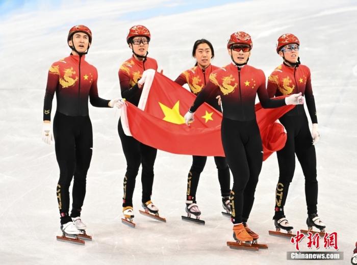 北京冬奧會的結(jié)束，是“中國冰雪元年”的開始
