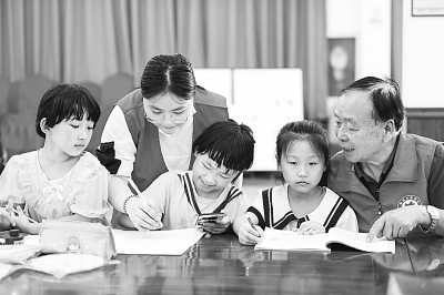 不補(bǔ)課了，能否讓孩子做暑假的主人