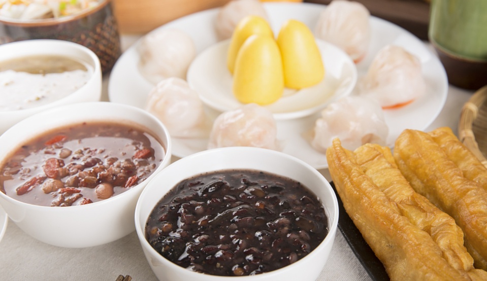 健康中國(guó) | 專家：不吃主食會(huì)增加患阿爾茨海默病的風(fēng)險(xiǎn)