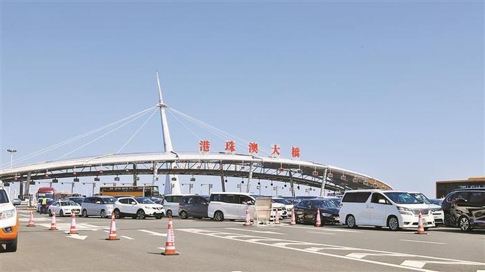 港珠澳大橋出入境車輛突破千萬(wàn)輛次