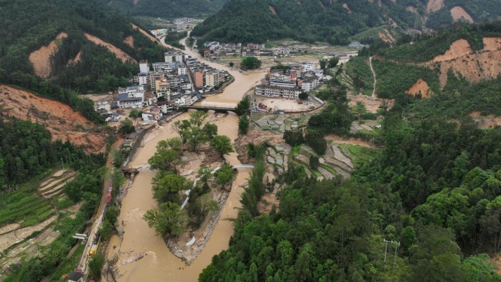 “路通到哪里，電復(fù)到哪里”——廣東全力搶通暴雨重災(zāi)區(qū)江灣鎮(zhèn)供電