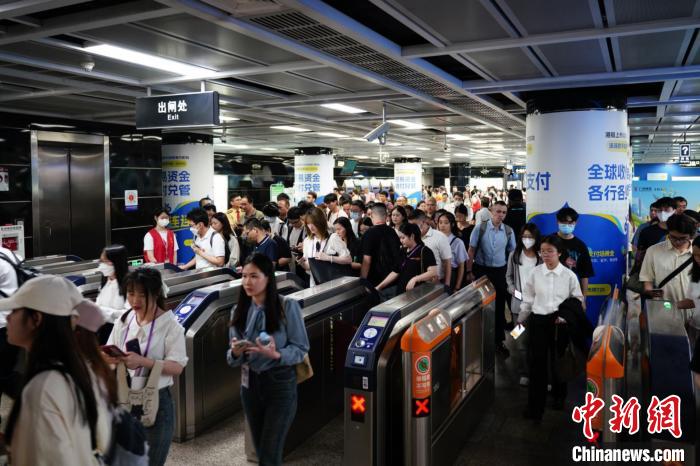“五一”假期廣州地鐵總運(yùn)客約4500萬(wàn)人次