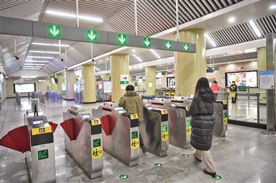北京地鐵十分鐘內(nèi)同站進(jìn)出可退票 市民呼吁通過技術(shù)手段實(shí)現(xiàn)退費(fèi)