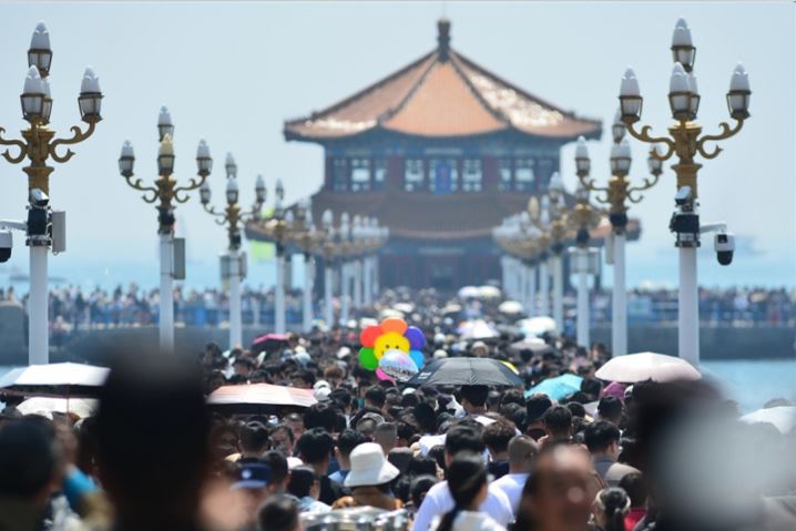夏日文旅持續(xù)火熱 消費(fèi)市場(chǎng)迸發(fā)嶄新活力