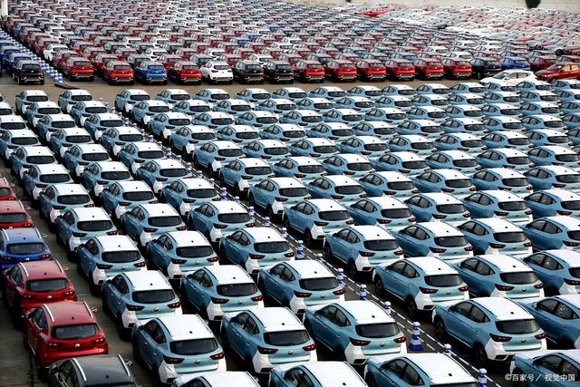 中國(guó)機(jī)動(dòng)車保有量達(dá)4.4億輛 駕駛?cè)诉_(dá)5.3億人