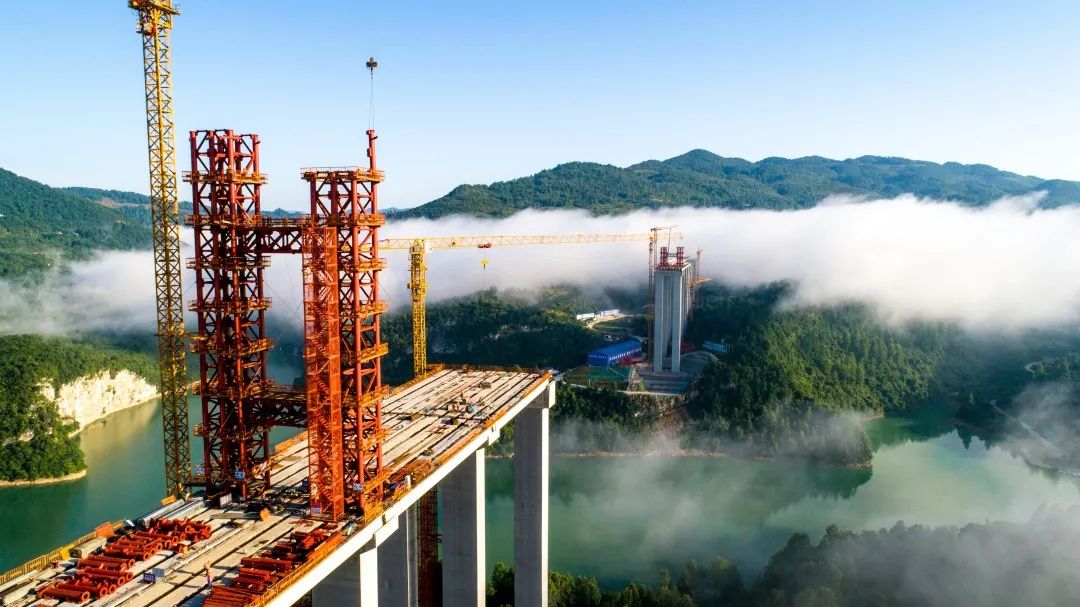 中交集團：擦亮中國基建國家名片