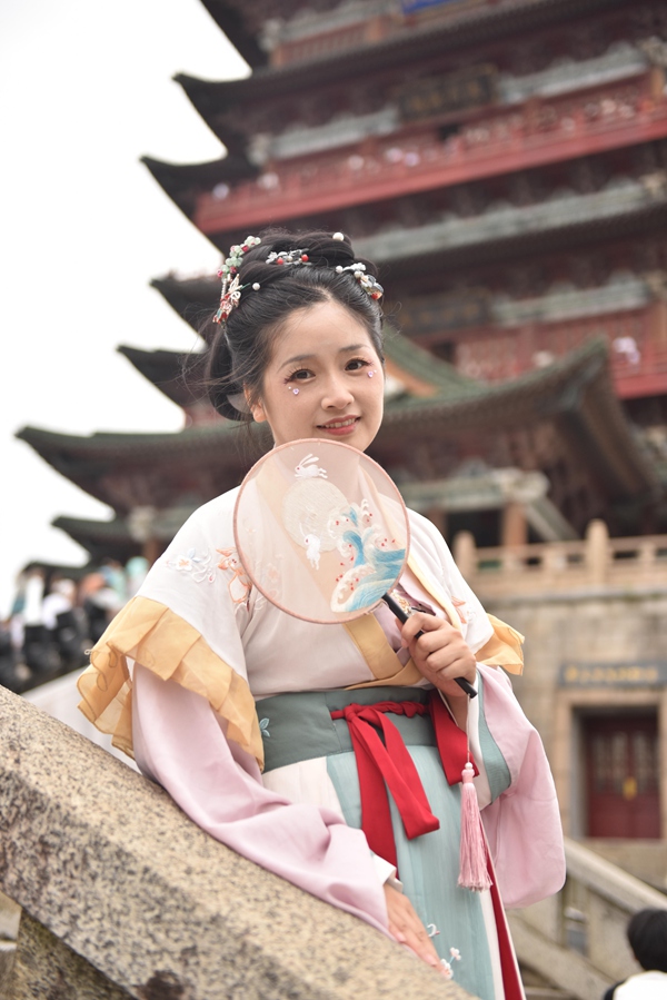 消夏、展覽、演出場景煥新 夏日文旅消費熱力涌動