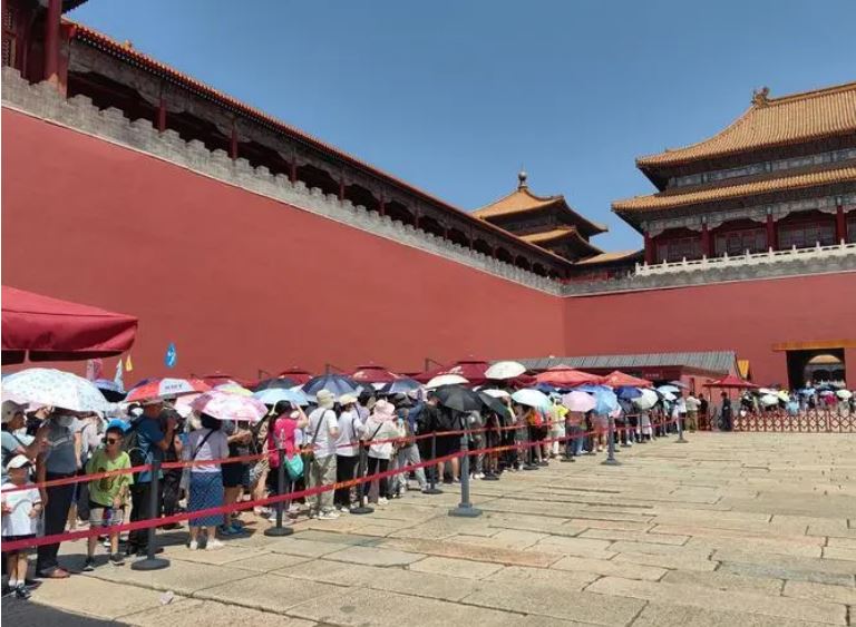 7月2日起實施！故宮發(fā)布暑期未成年人團(tuán)隊快速預(yù)約、檢票措施