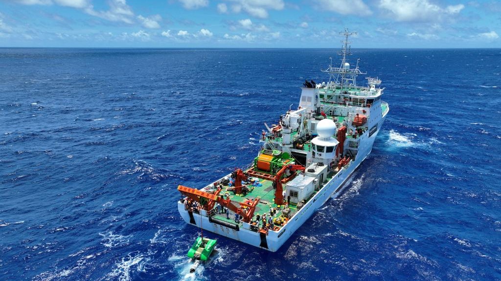 在4102.8米海底挖“寶”！我國深海采礦車迎來新突破