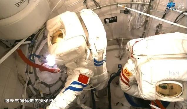 神舟十八號航天員乘組將于近日擇機實施第二次出艙活動