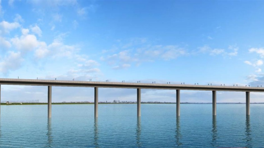 新一代"世界梁王"誕生 杭州灣跨海鐵路大橋首榀80米跨度預(yù)制箱梁澆筑完成