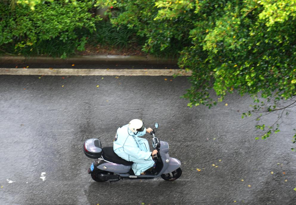 當旅游季遇上雷電暴雨，收好這幾個“錦囊”