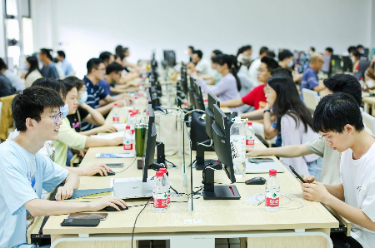 AI技術(shù)融入高校 機遇與挑戰(zhàn)并存
