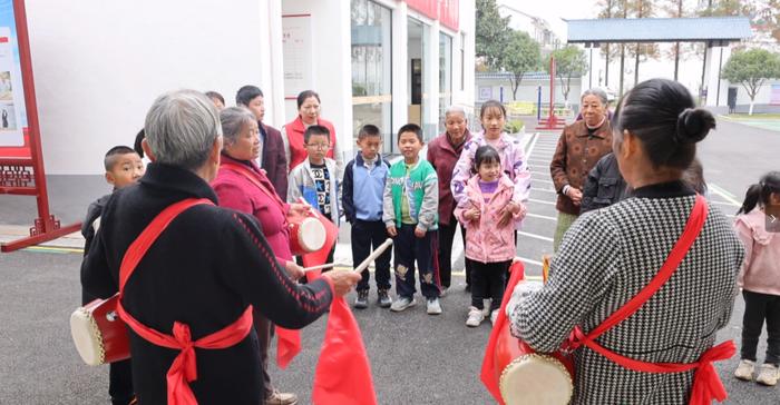 “老幼共托”新模式漸興 前路幾何