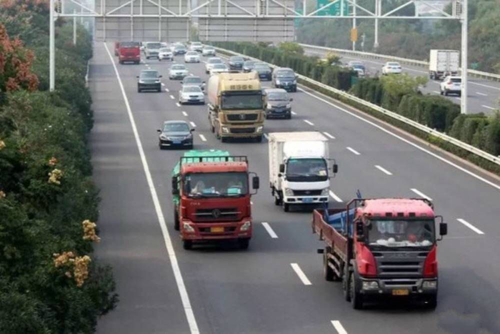 交通運輸部：上周全國高速公路累計貨車通行量環(huán)比增長12.2%